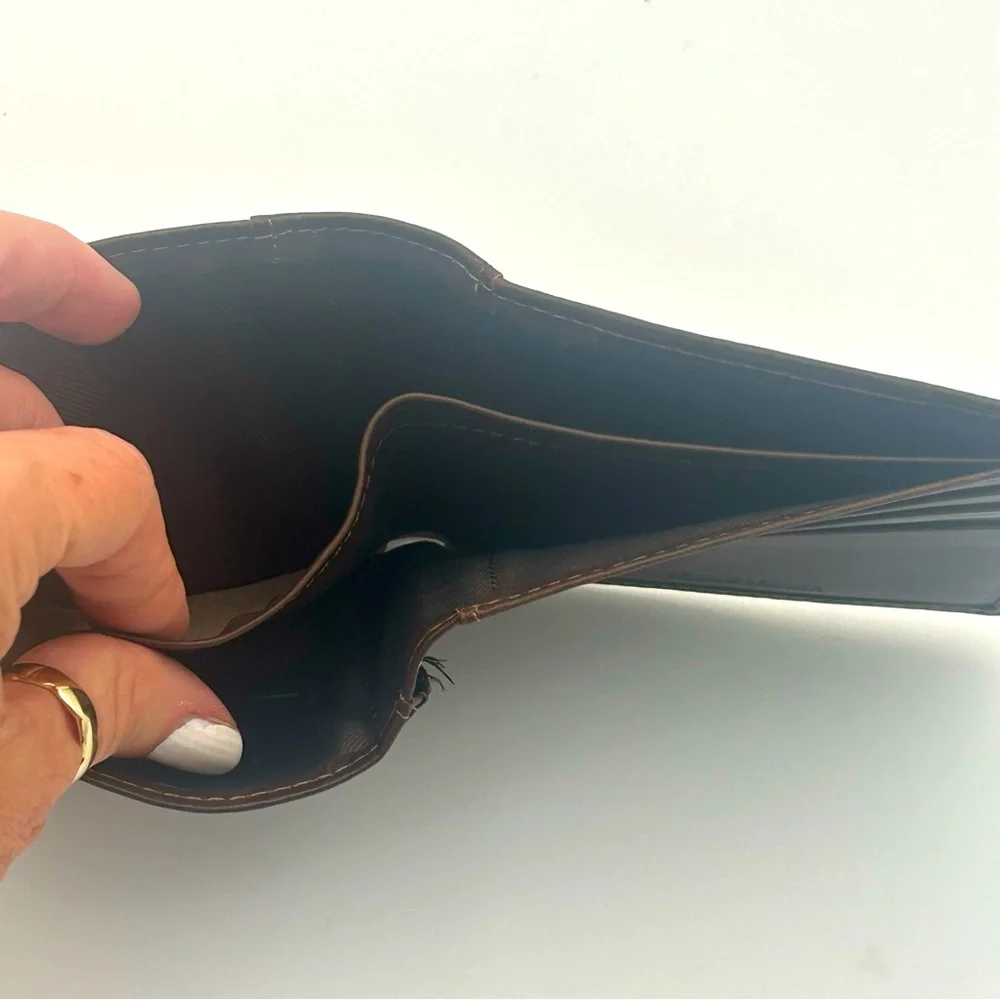 Buxton Men’s Genuine Leather Wallet Brown Bifold Billfold Credit Card NWOT